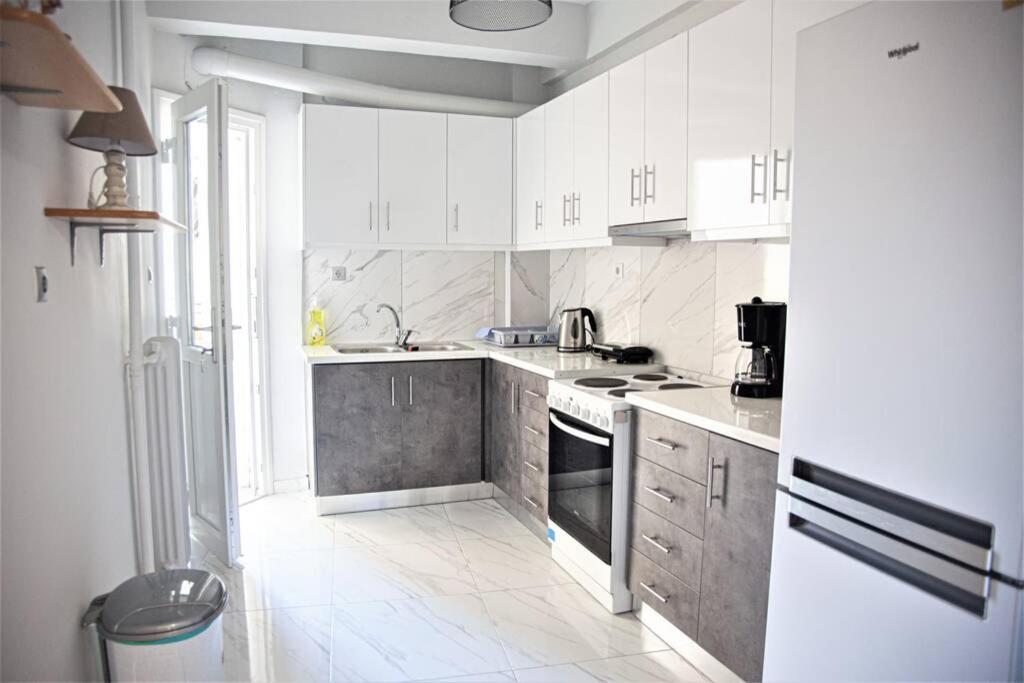 Athens Central 3Bd Apartment Next To Metro Luxury Екстер'єр фото