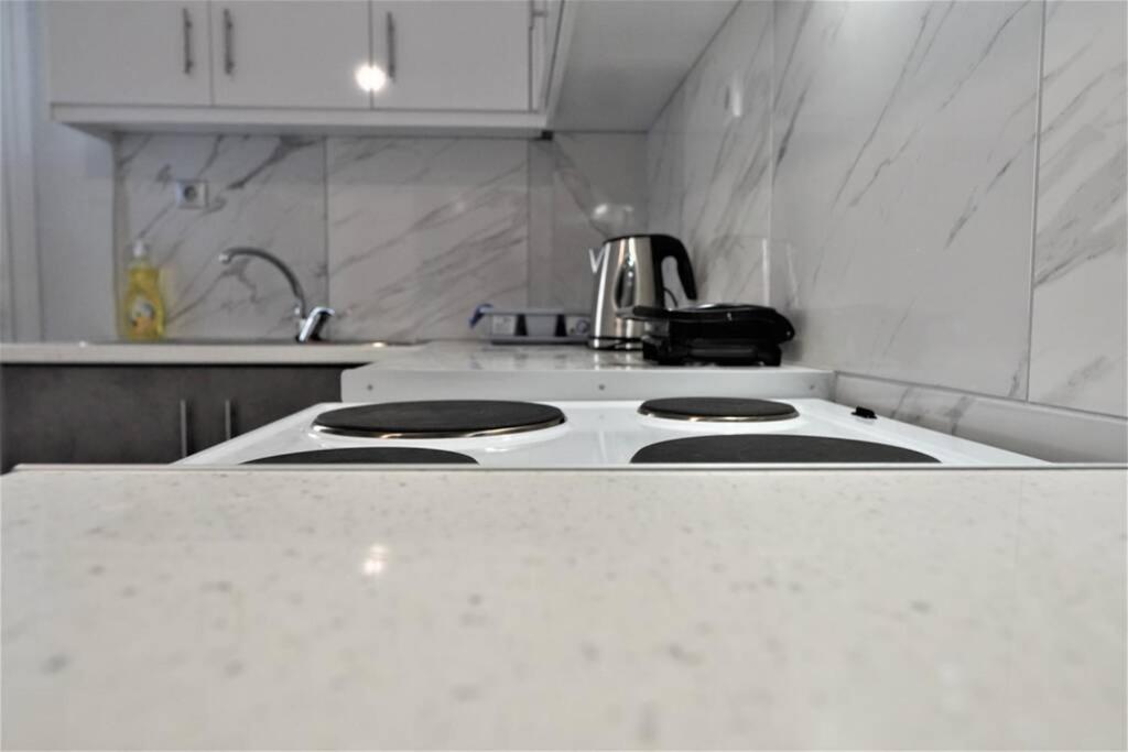 Athens Central 3Bd Apartment Next To Metro Luxury Екстер'єр фото
